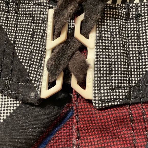 Billabong Red White Blue Black Board Shorts Swim Shorts Diagonal Stripes Size 34 - Picture 10 of 14